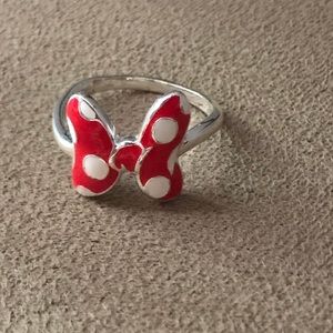 Disney Minnie Mouse bow ring